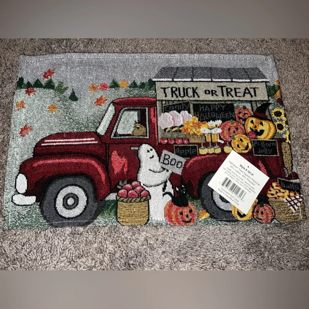 NWT 6 Truck or Treat Placemats